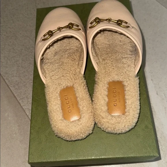 ✨✨Gucci size 7 slip in mules- offers welcomed!!!!✨✨ - Picture 4 of 7
